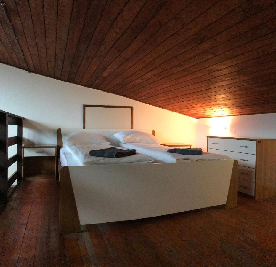 Apartmani Kosuta 첸티슈테 외부 사진