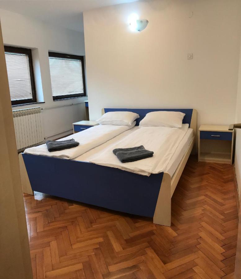 Apartmani Kosuta 첸티슈테 외부 사진