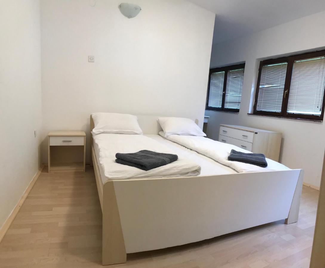 Apartmani Kosuta 첸티슈테 외부 사진