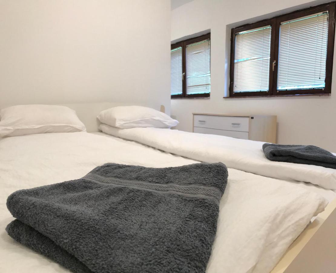 Apartmani Kosuta 첸티슈테 외부 사진